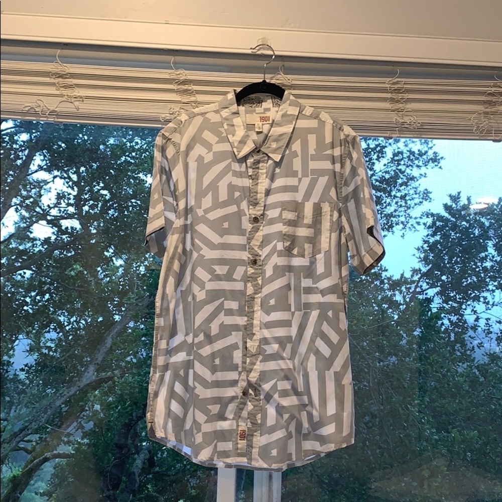 1901 Short Sleeve Button Up (NEVER WORN)